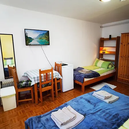 Family Vendeghaz Guest house *