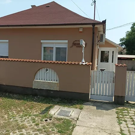 Family Vendeghaz Guest house Hajduszoboszlo